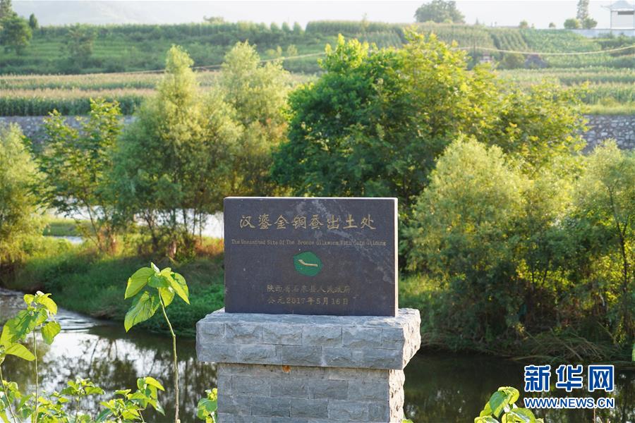 （走向我們的小康生活&middot;圖文互動）（5）綠了青山，紅了日子&mdash;&mdash;秦巴山區(qū)群眾繪出小康&ldquo;調(diào)色板&rdquo;