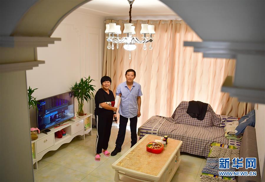 （走向我們的小康生活&middot;圖文互動(dòng)）（2）&ldquo;樓上過日子，樓下賺票子&rdquo;&mdash;&mdash;來自陜西安康的易地扶貧搬遷一線觀察