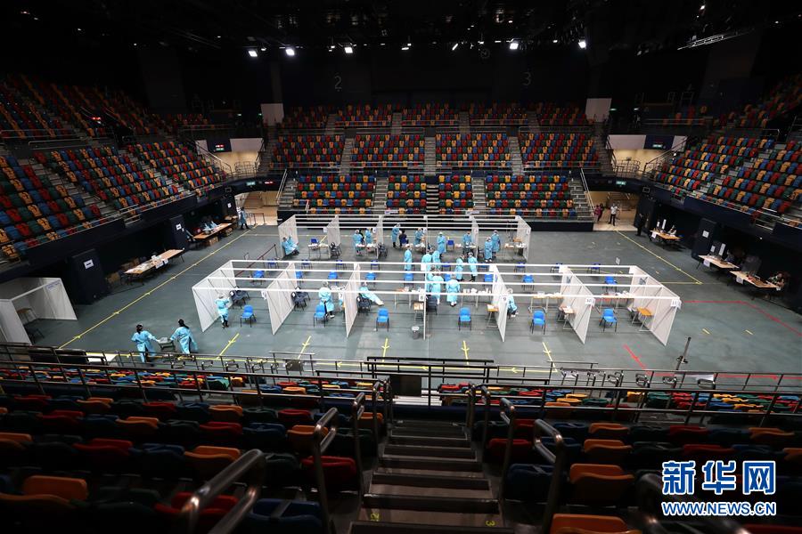 （圖文互動）（1）&ldquo;身為醫(yī)護(hù)人員一分子，應(yīng)該出來幫忙&rdquo;&mdash;&mdash;參與新冠病毒社區(qū)檢測的香港醫(yī)護(hù)人員速寫