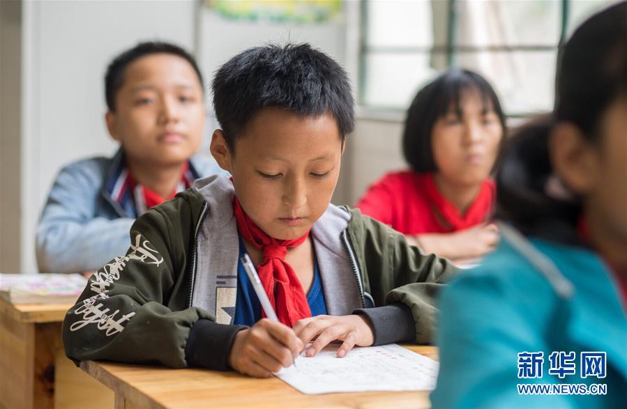 （新華全媒頭條&middot;決戰(zhàn)決勝脫貧攻堅&middot;督戰(zhàn)未摘帽貧困縣&middot;圖文互動）（11）不獲全勝，決不收兵&mdash;&mdash;全國52個掛牌督戰(zhàn)貧困縣脫貧攻堅紀實