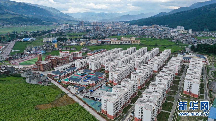 （新華全媒頭條&middot;決戰(zhàn)決勝脫貧攻堅(jiān)&middot;督戰(zhàn)未摘帽貧困縣&middot;圖文互動）（1）苦蕎花開大涼山&mdash;&mdash;四川7個(gè)未摘帽縣脫貧攻堅(jiān)一線觀察