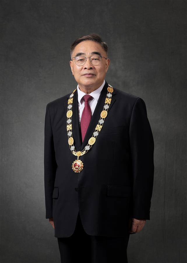 (新華網(wǎng))“人民英雄”國(guó)家榮譽(yù)稱號(hào)獲得者——張伯禮