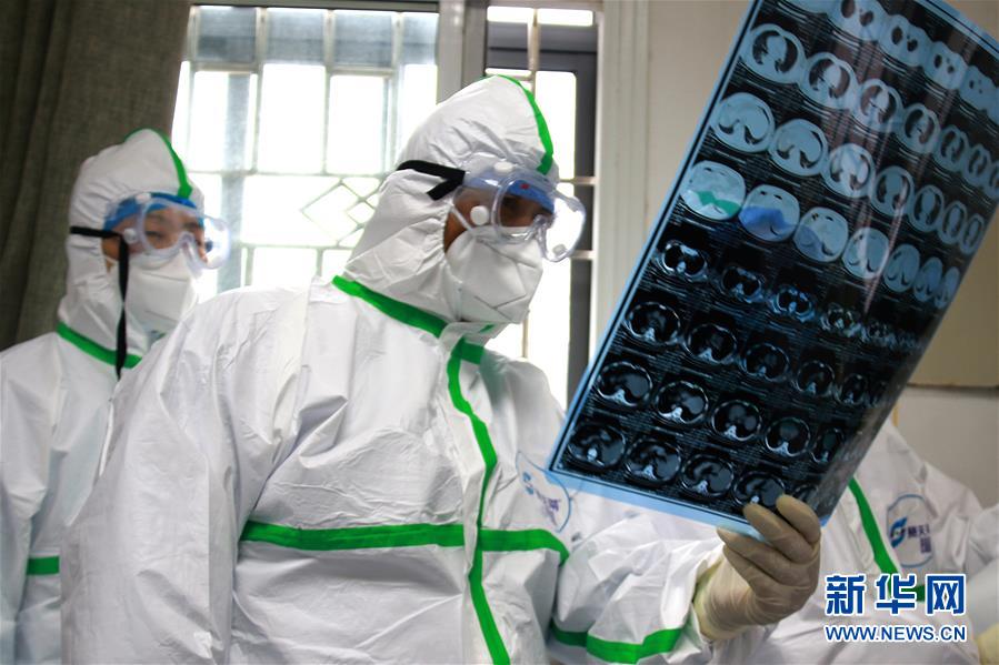 (抗疫一線醫(yī)務(wù)人員英雄群體·圖文互動(dòng))(5)中醫(yī)勇士戰(zhàn)疫魔——記中國(guó)中醫(yī)科學(xué)院國(guó)家援鄂抗疫中醫(yī)醫(yī)療隊(duì)