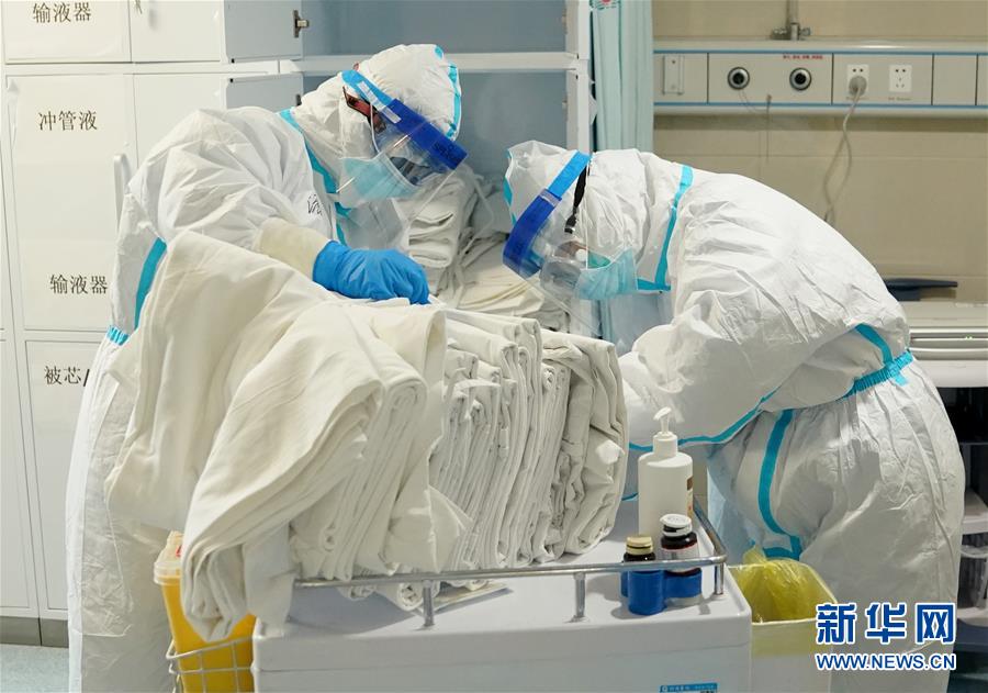 (抗疫一線醫(yī)務(wù)人員英雄群體·圖文互動)(5)同濟(jì)醫(yī)院“尖刀連”:決戰(zhàn)在“新冠重癥高地”