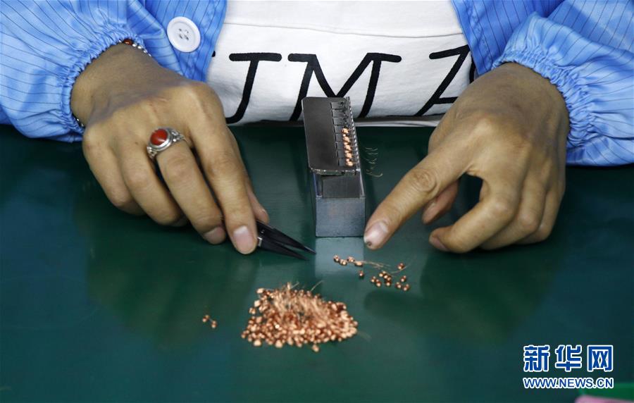 （決戰(zhàn)決勝脫貧攻堅&middot;督戰(zhàn)未摘帽貧困縣&middot;圖文互動）（2）大山與大海的合奏&mdash;&mdash;東西部扶貧協作助推云南打贏脫貧攻堅戰(zhàn) 