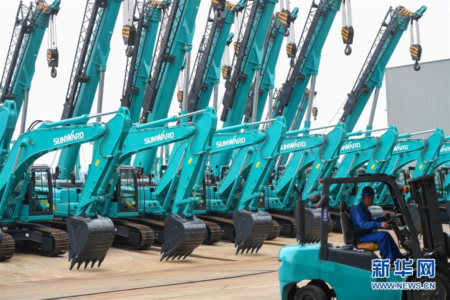 （落實(shí)&ldquo;六穩(wěn)&rdquo;&ldquo;六保&rdquo;企業(yè)見聞&middot;圖文互動(dòng)）（3）&ldquo;智慧工廠&rdquo;引領(lǐng)&ldquo;生產(chǎn)節(jié)拍&rdquo;&mdash;&mdash;走進(jìn)山河智能一探究竟