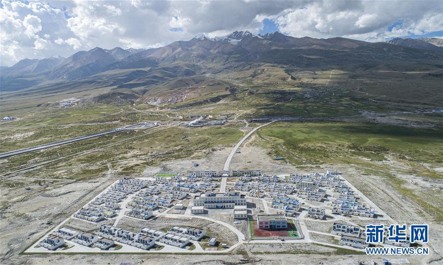 （新華全媒頭條&middot;走向我們的小康生活&middot;圖文互動(dòng)）（1）扎西德勒，我們的新家園&mdash;&mdash;西藏易地扶貧搬遷搬出幸福美好新生活