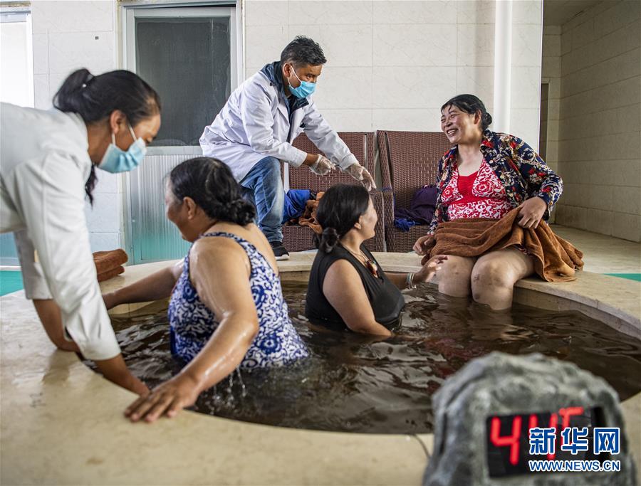 （新華全媒頭條&middot;走向我們的小康生活&middot;圖文互動(dòng)）（10）扎西德勒，我們的新家園&mdash;&mdash;西藏易地扶貧搬遷搬出幸福美好新生活