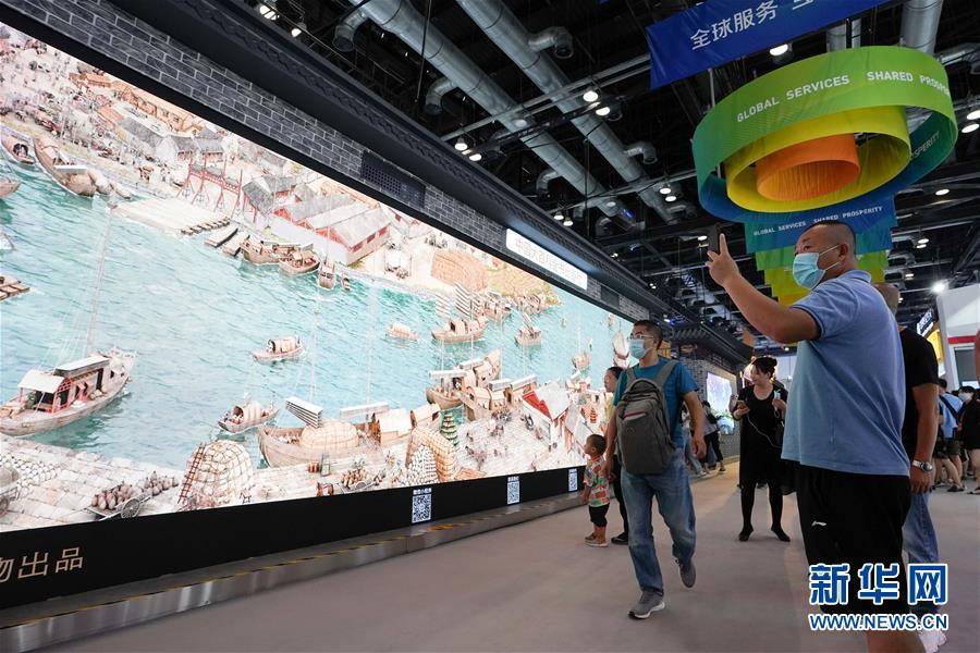 （新華全媒頭條&middot;圖文互動(dòng)）（13）奮斗結(jié)碩果，再寫新篇章&mdash;&mdash;寫在共和國(guó)71周年華誕之際