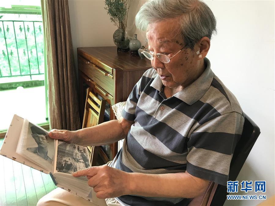 （紀(jì)念抗美援朝70周年&middot;圖文互動）戰(zhàn)地金達(dá)萊，花兒為誰開？&mdash;&mdash;記志愿軍老戰(zhàn)士文工隊員任紅舉