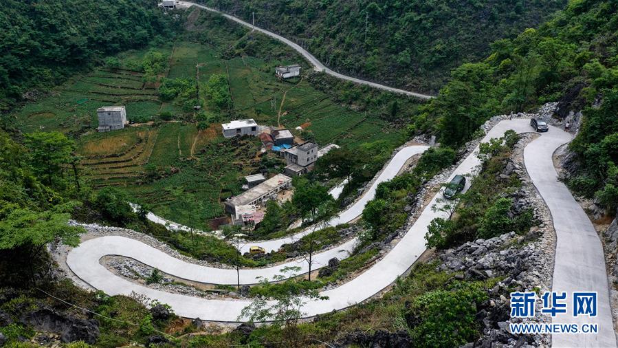 （新華全媒頭條&middot;圖文互動）（11）決戰(zhàn)千山萬弄間&mdash;&mdash;廣西&ldquo;極貧角落&rdquo;最后攻堅(jiān)記