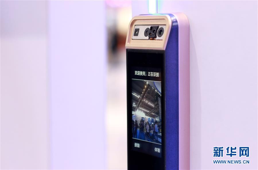 （深圳特區(qū)40年&middot;圖文互動）（1）從&ldquo;吸附器&rdquo;到&ldquo;發(fā)動機(jī)&rdquo;&mdash;&mdash;深圳厚植創(chuàng)新發(fā)展新優(yōu)勢