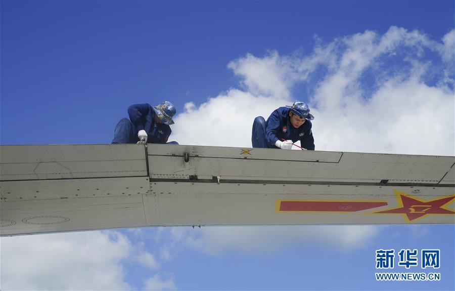 （在習(xí)近平強軍思想指引下&middot;我們在戰(zhàn)位報告&middot;圖文互動）（1）偵天探海 狩獵?？?mdash;&mdash;南部戰(zhàn)區(qū)海軍航空兵某師加速轉(zhuǎn)型提升新質(zhì)戰(zhàn)斗力記事