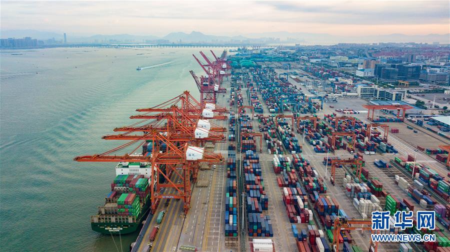 (在習(xí)近平新時(shí)代中國特色社會主義思想指引下——新時(shí)代新作為新篇章·習(xí)近平總書記關(guān)切事·圖文互動)(5)我家大門常打開——經(jīng)濟(jì)特區(qū)全方位對外開放故事