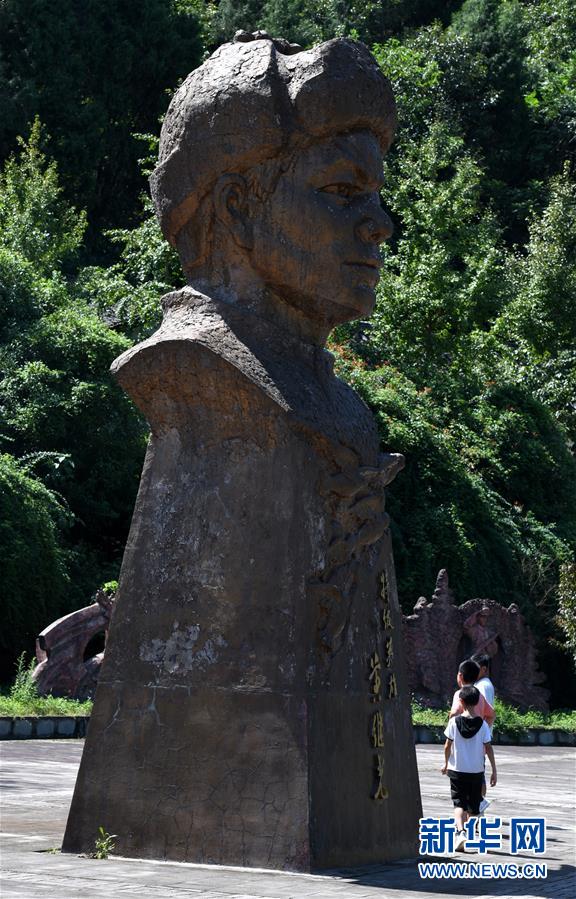 （決戰(zhàn)決勝脫貧攻堅&middot;圖文互動）（2）&ldquo;堵槍眼&rdquo;的脫貧戰(zhàn)怎么打？&mdash;&mdash;繼光村見聞