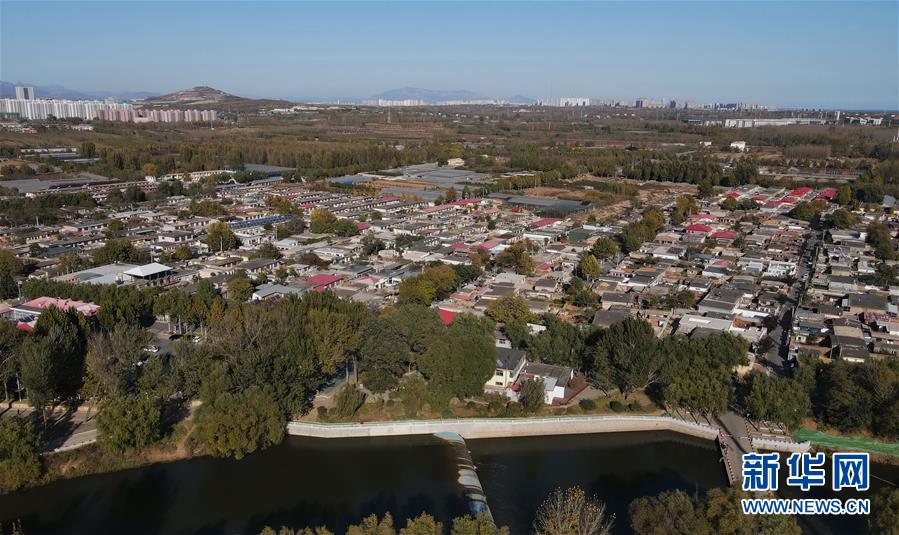 （全面建成小康社會&ldquo;百城千縣萬村調(diào)研行&rdquo;&middot;圖文互動）（1）北戴河村：藝術(shù)院落&ldquo;點亮&rdquo;鄉(xiāng)村致富路