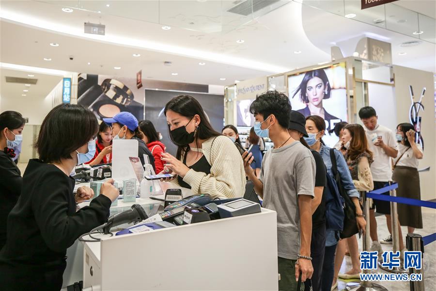 （新華全媒頭條&middot;圖文互動）（4）海納百川共揚帆&mdash;&mdash;黨的十九大以來以習(xí)近平同志為核心的黨中央引領(lǐng)中國高水平對外開放紀實