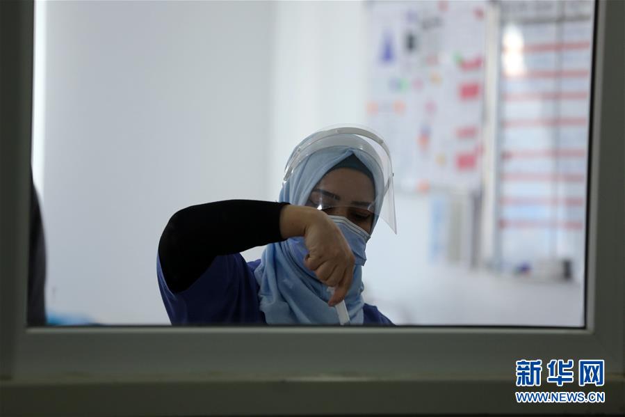 (國際·圖文互動(dòng))(3)通訊:疫情重壓下的摩蘇爾——毀于戰(zhàn)火的醫(yī)衛(wèi)系統(tǒng)面臨雙重挑戰(zhàn)