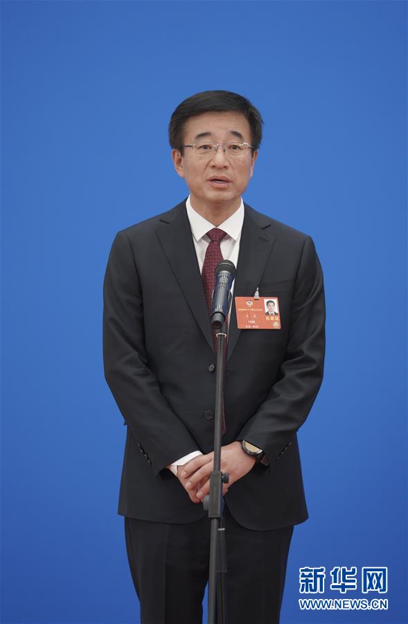 （兩會(huì)&middot;政協(xié)開(kāi)幕）（1）接受采訪
