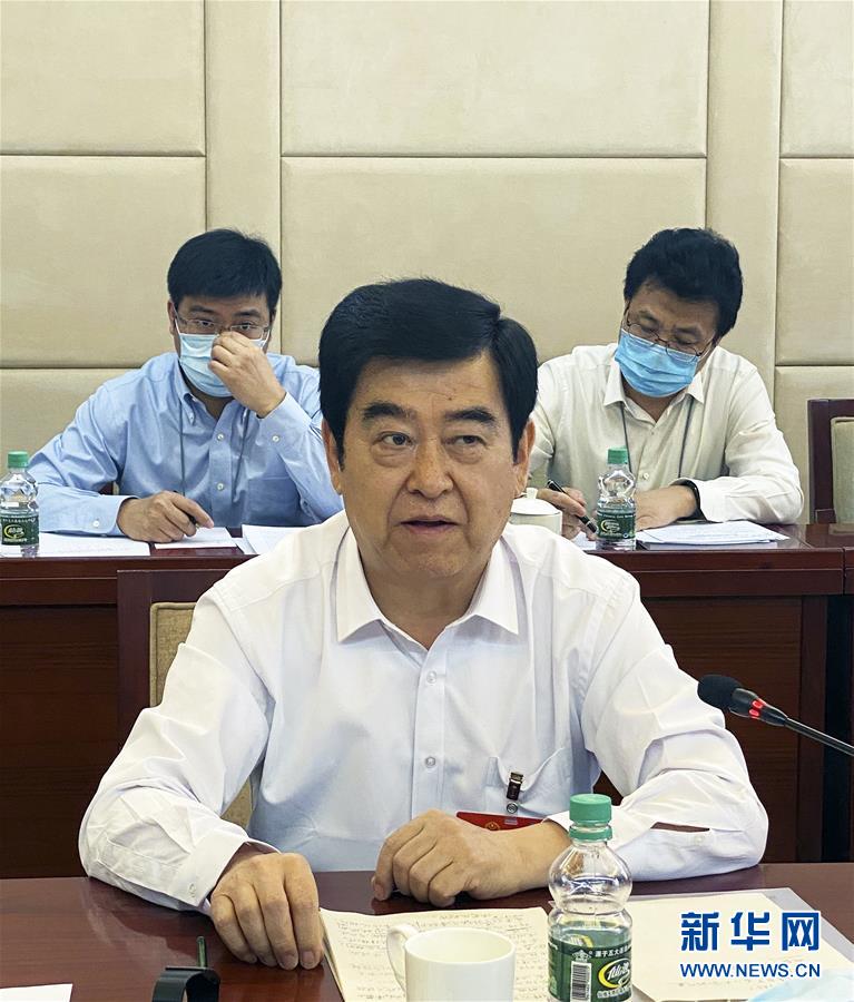 （兩會(huì)&middot;熱點(diǎn)畫(huà)報(bào)）（9）代表委員聚焦民法典草案