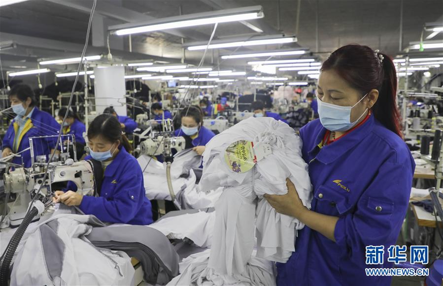 (新華全媒頭條·兩會(huì)精神看落實(shí)·圖文互動(dòng))(1)培育新機(jī) 開辟新局——落實(shí)全國兩會(huì)精神激發(fā)經(jīng)濟(jì)發(fā)展新動(dòng)能述評(píng)