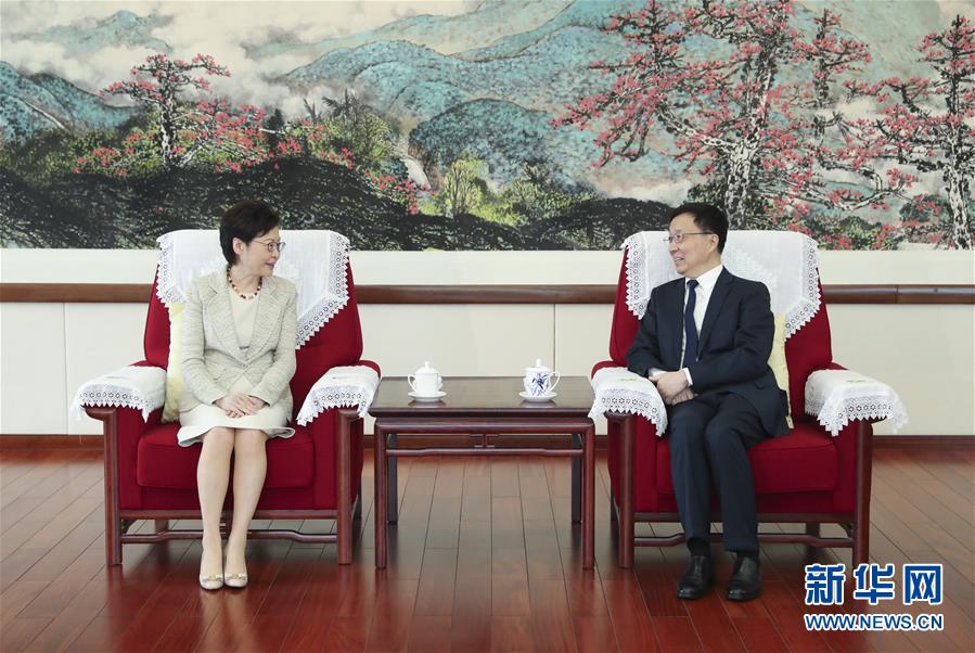 (時(shí)政)韓正會(huì)見林鄭月娥