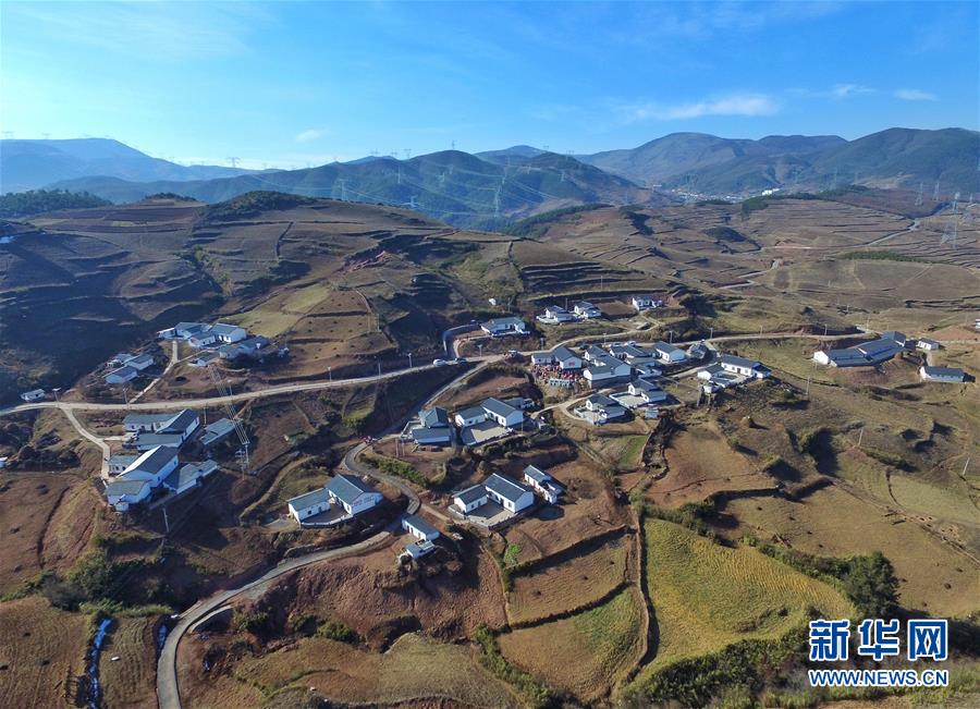 (新華全媒頭條·圖文互動)(10)潮起東方萬象新——以習(xí)近平同志為核心的黨中央團結(jié)帶領(lǐng)全黨全軍全國各族人民貫徹落實黨的十九大精神紀實