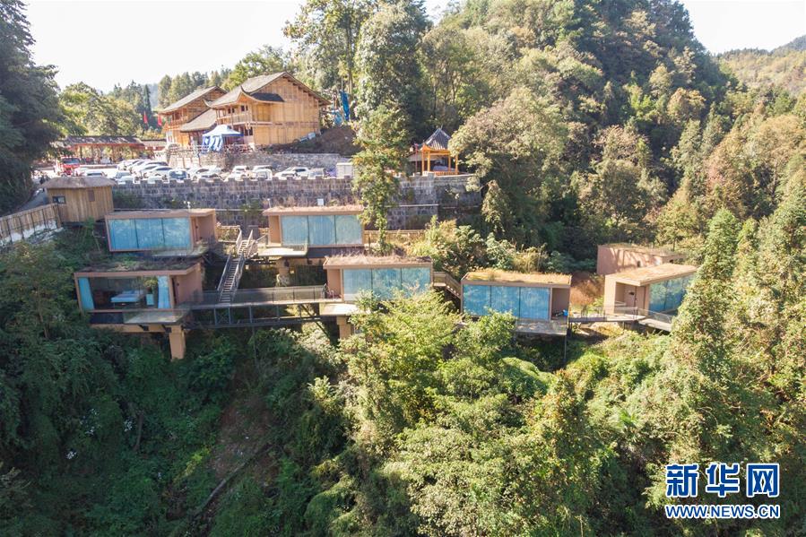 （在習(xí)近平新時代中國特色社會主義思想指引下&mdash;&mdash;新時代新作為新篇章&middot;總書記關(guān)切脫貧事&middot;圖文互動）（3）精準扶貧：提速脫貧奔小康