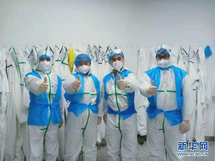 （習近平致敬的戰(zhàn)&ldquo;疫&rdquo;英雄&middot;志愿者篇&middot;圖文互動）（2）他們，微光成炬照征程