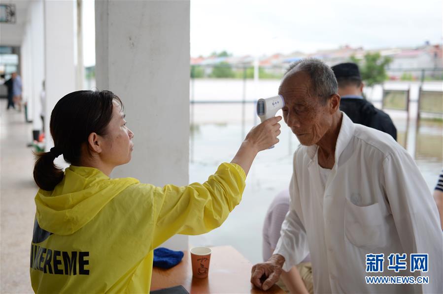 （在習(xí)近平新時(shí)代中國特色社會(huì)主義思想指引下&mdash;&mdash;新時(shí)代新作為新篇章&middot;習(xí)近平總書記關(guān)切事&middot;圖文互動(dòng)）（1）戰(zhàn)洪魔　保安全&mdash;&mdash;近期防汛救災(zāi)熱點(diǎn)觀察