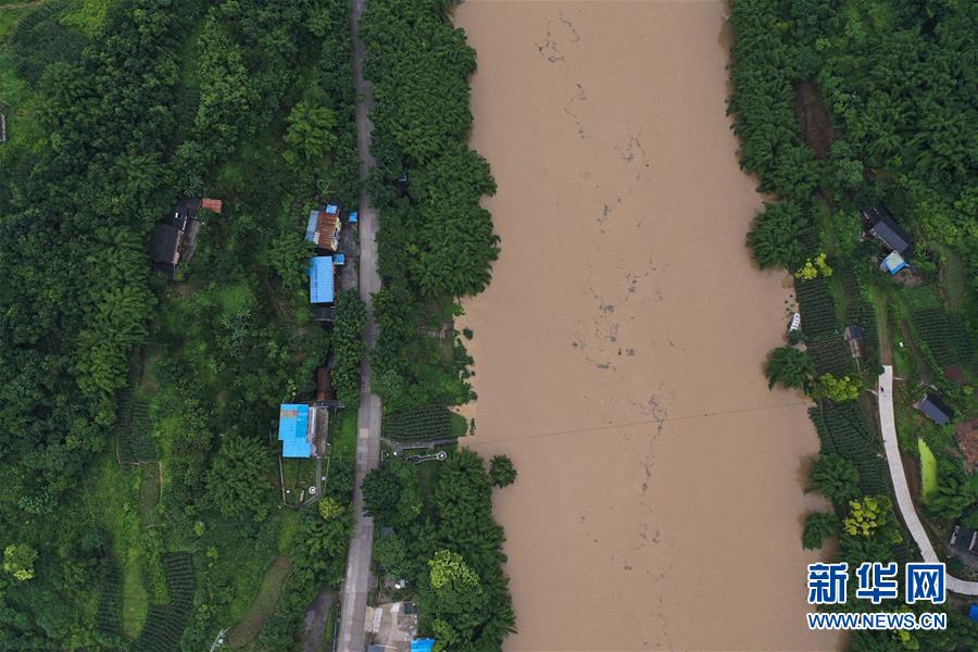 （在習(xí)近平新時(shí)代中國特色社會(huì)主義思想指引下&mdash;&mdash;新時(shí)代新作為新篇章&middot;習(xí)近平總書記關(guān)切事&middot;圖文互動(dòng)）（6）戰(zhàn)洪魔　保安全&mdash;&mdash;近期防汛救災(zāi)熱點(diǎn)觀察