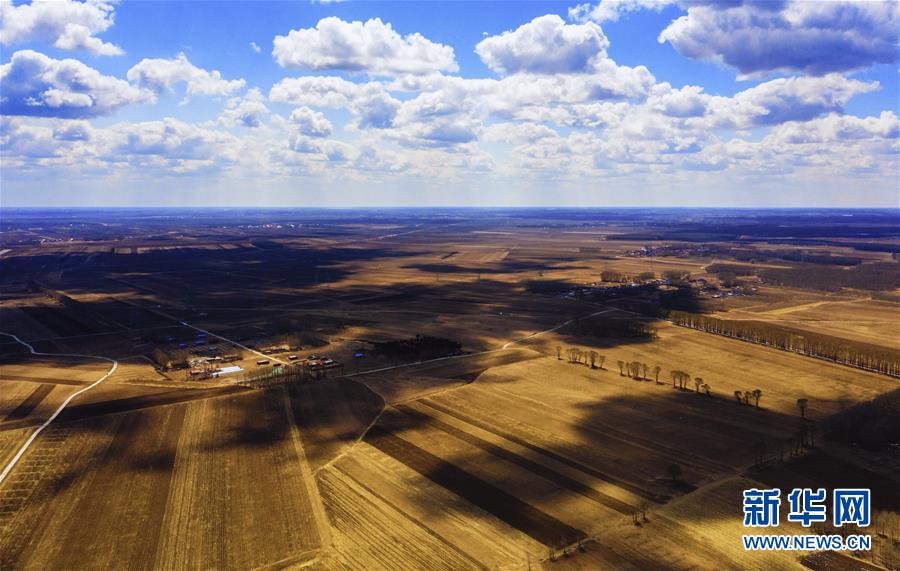 （在習近平新時代中國特色社會主義思想指引下&mdash;&mdash;新時代新作為新篇章&middot;習近平總書記關(guān)切事&middot;圖文互動）（2）讓百姓吃得飽還要吃得好&mdash;&mdash;夯實糧食安全基礎(chǔ)端牢中國飯碗