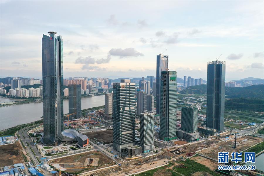 (在習(xí)近平新時(shí)代中國(guó)特色社會(huì)主義思想指引下——新時(shí)代新作為新篇章·習(xí)近平總書記關(guān)切事·圖文互動(dòng))(13)我家大門常打開(kāi)——經(jīng)濟(jì)特區(qū)全方位對(duì)外開(kāi)放故事