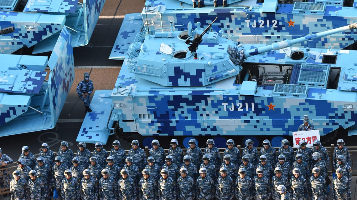 陸戰(zhàn)隊兩棲突擊車方隊正在準(zhǔn)備