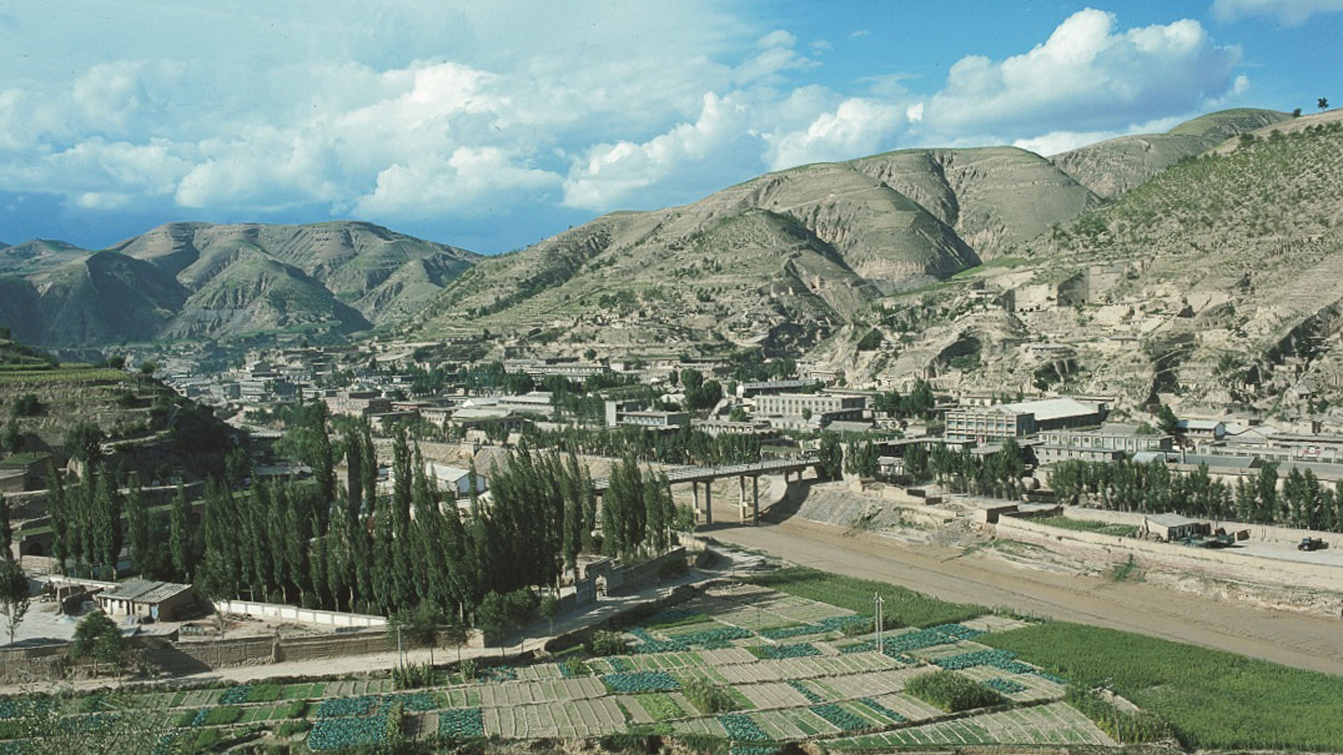 &ldquo;長征&rdquo;&ldquo;萬里長征&rdquo;&ldquo;二萬五千里長征&rdquo;最早出現(xiàn)在什么時(shí)候？