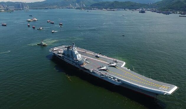 獨(dú)家航拍！遼寧艦駛離香港