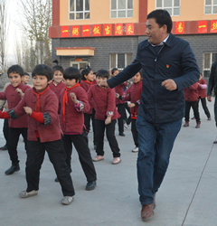 庫(kù)爾班&middot;尼亞孜