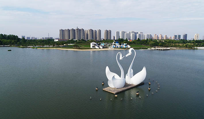 奔小康 看老鄉(xiāng)|開啟幸福&ldquo;小康萬馬&rdquo; 繪出美麗&ldquo;夢里水鄉(xiāng)&rdquo;