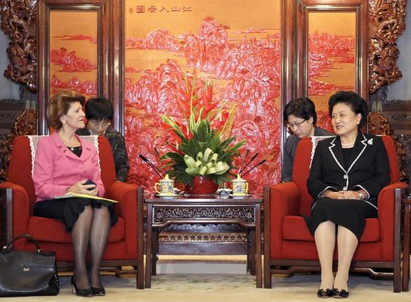 劉延東會見歐盟委員會教育、文化、語言多樣性及青年事務委員瓦西利烏