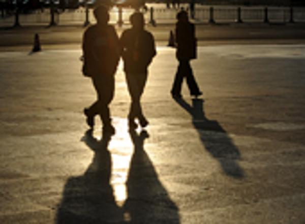 大會(huì)閉幕，廣場上來的最早的還是新聞?dòng)浾? /></a></p>
<p class=