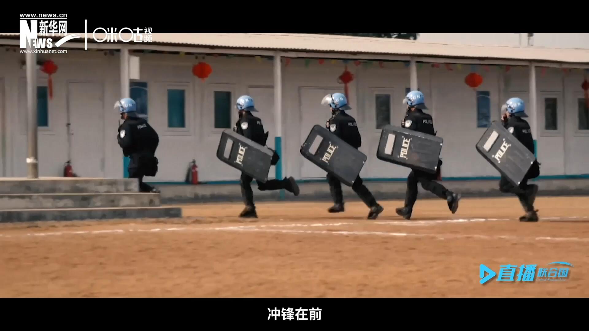 有這樣一支隊伍，他們不畏艱險，沖鋒在前，頭戴藍盔，為和平而戰(zhàn)，他們的名字叫做聯(lián)合國維和部隊。