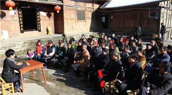 既要做好精準(zhǔn)脫貧，也要全力推動鄉(xiāng)村振興