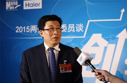 &ldquo;面對這種新型的、農(nóng)業(yè)轉(zhuǎn)型的項目，政府各級部門也都在研究怎么落實(shí)，還有很多細(xì)節(jié)上的問題。&rdquo;