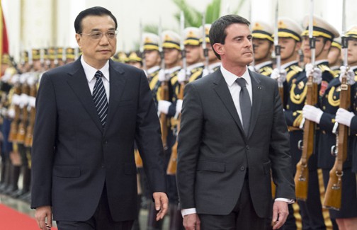 李克強(qiáng)舉行儀式歡迎法國(guó)總理瓦爾斯訪(fǎng)華