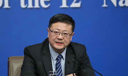 陳吉寧：當(dāng)前大氣治理的方向和舉措是對(duì)的，是有效的