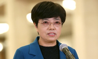 余紅藝代表接受采訪(fǎng)