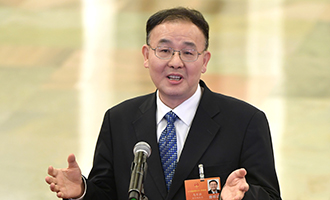 國(guó)家郵政局局長(zhǎng)馬軍勝在&ldquo;部長(zhǎng)通道&rdquo;接受采訪