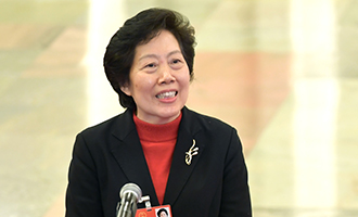 審計(jì)署審計(jì)長(zhǎng)胡澤君在&ldquo;部長(zhǎng)通道&rdquo;接受采訪