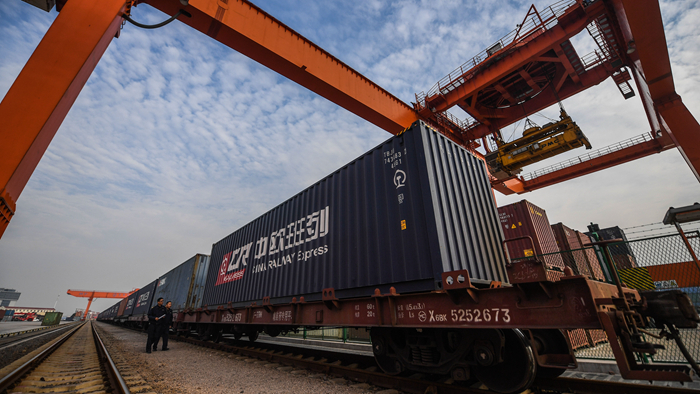 新華微評(píng)&middot;學(xué)習(xí)筆談：這個(gè)&ldquo;世界市場(chǎng)&rdquo;，潛力硬核！