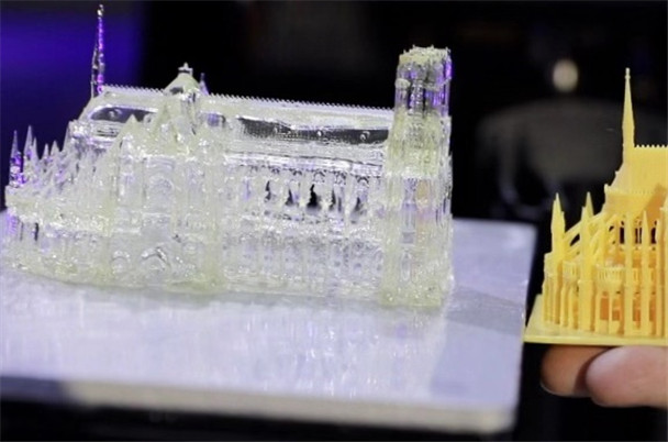 高效！精準(zhǔn)！現(xiàn)場(chǎng)體驗(yàn)超高速光固化3D打印機(jī)